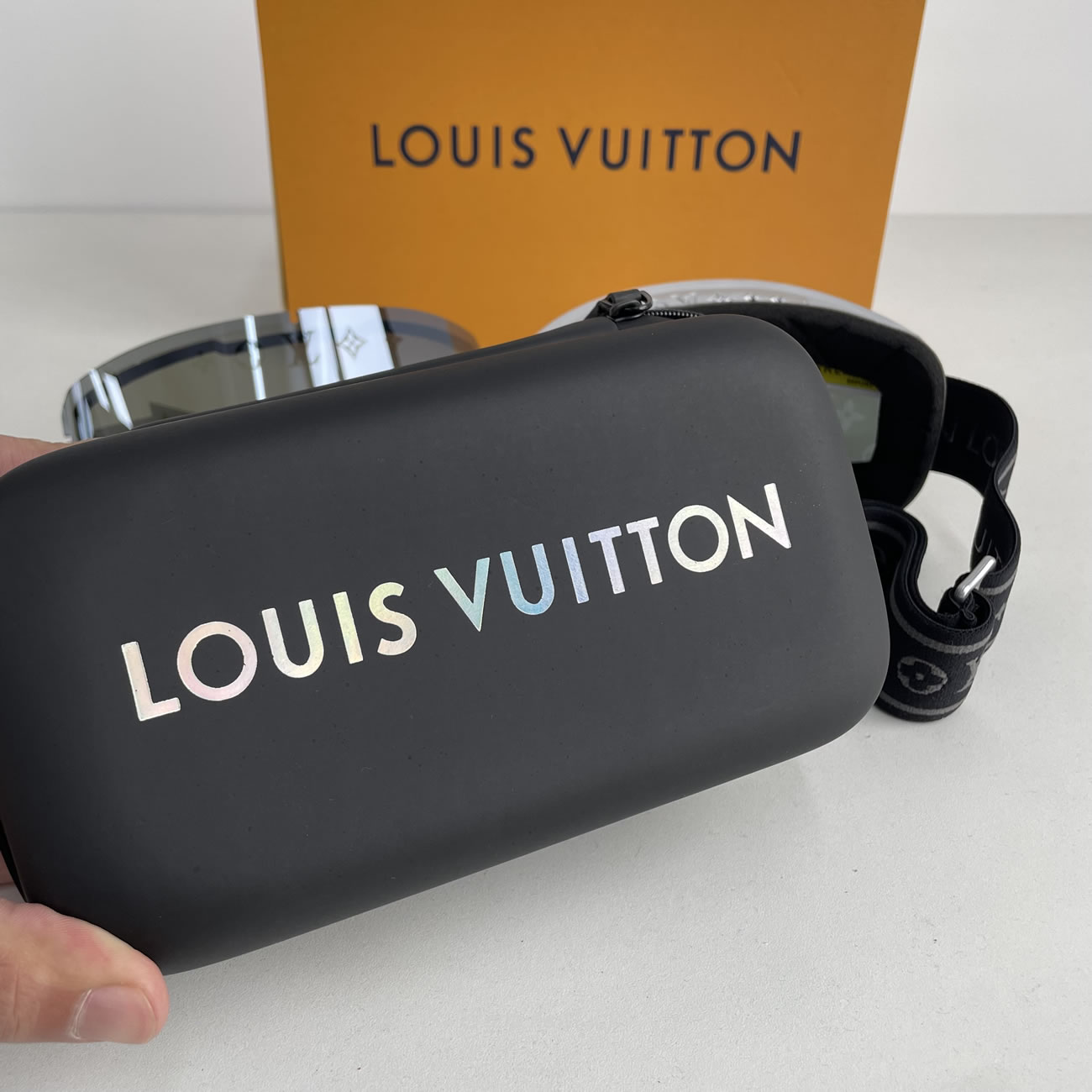 Louis Vuitton Lv Ski Mask Yellow Blue Black Pink Silvery White (18) - newkick.cc